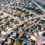 comunidad de vecinos, normas, estatutos, leyes, seguros y mantenimiento.